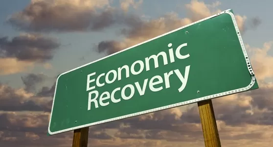 Straßenschild mit der Aufschrift "Economic Recovery"