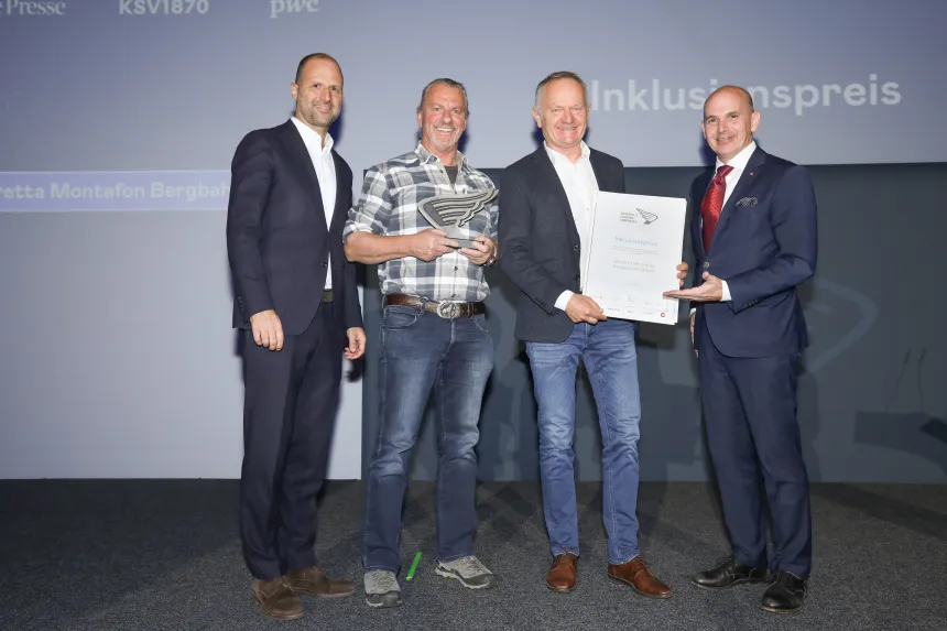 Silvretta Montafon nimmt den Sonderpreis für Inklusion entgegen