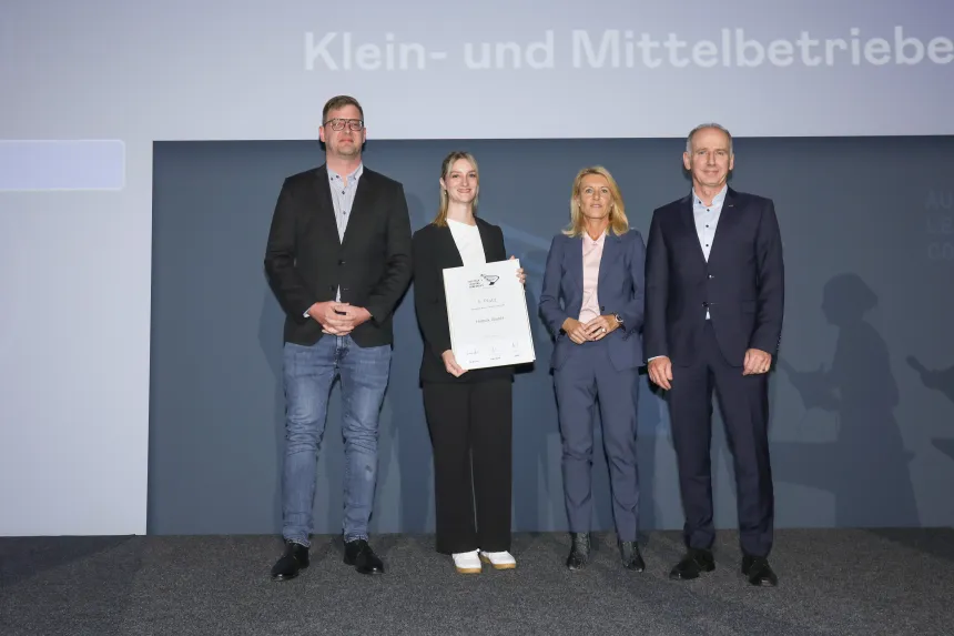 Helbok Kanal.Services nimmt den ALC-Preis für den dritten Platz in der Kategorie Klein- und Mittelbetriebe entgegen