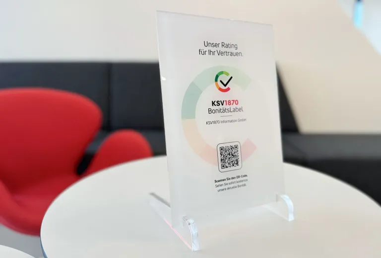 Acryl-Tischaufsteller des BonitätsLabels