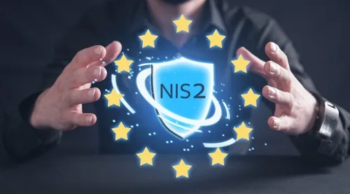 NIS2 mit EU-Sternen auf dunkelem Hintergrund
