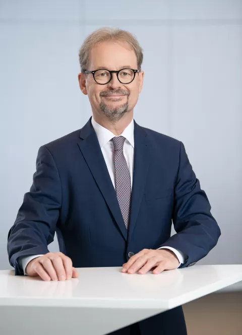 Mag. Hannes Frech, CFO KSV1870 Holding AG