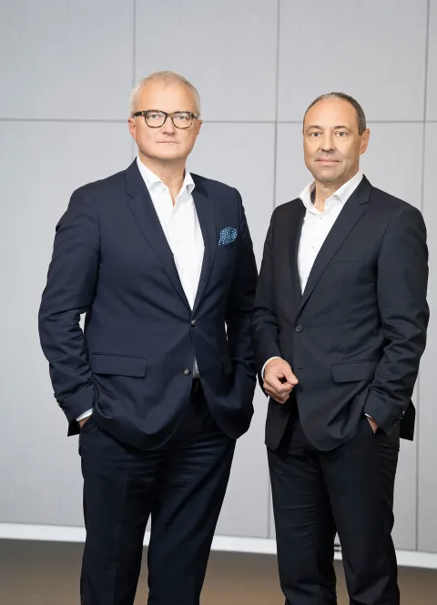 Pressefoto von Ricardo-José Vybiral und Karl-Heinz Götze