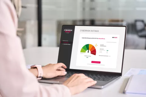 Mockup Screen mit Dummy Cyberrisk Rating